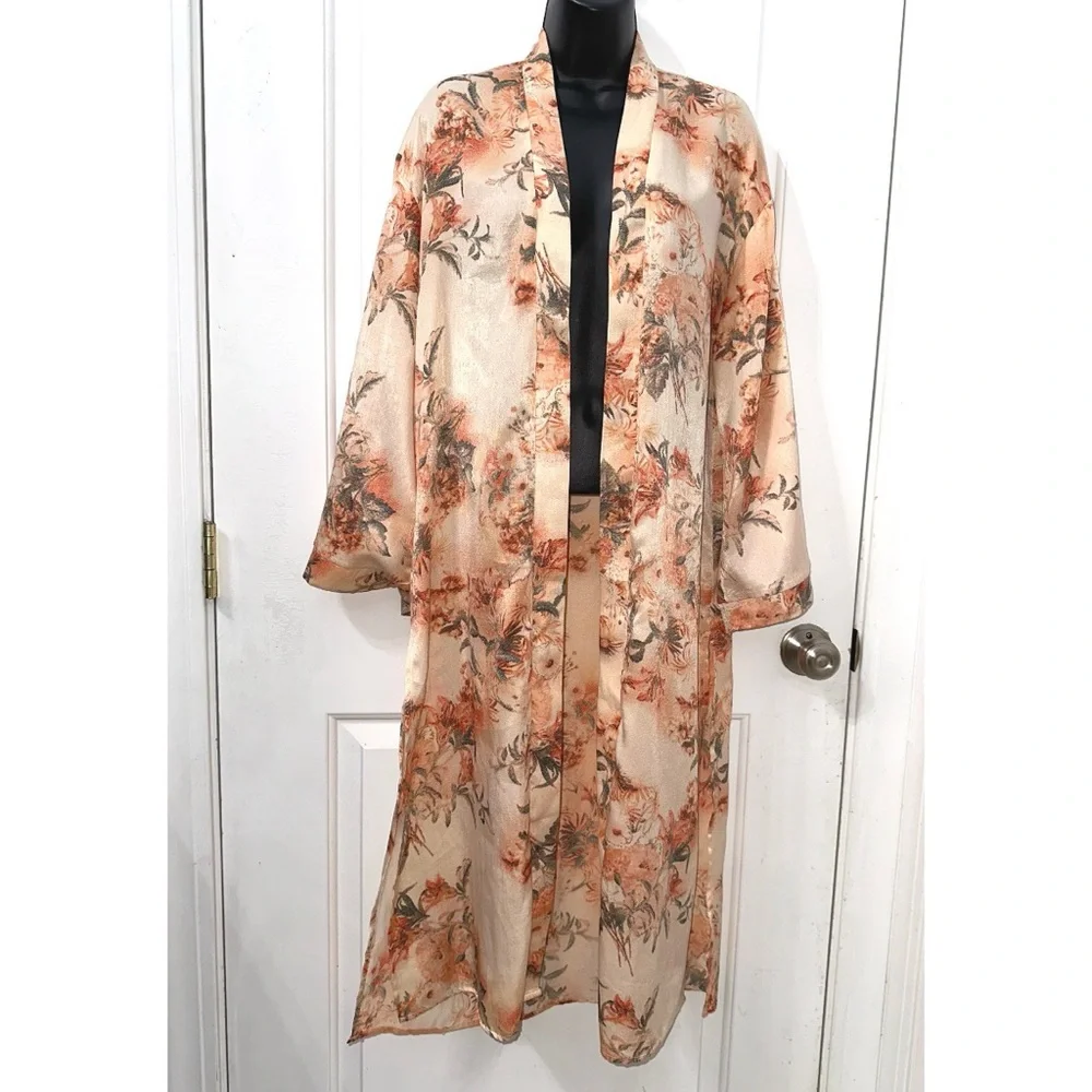 Gimmicks Satin Duster Kimono - Picture 3 of 8